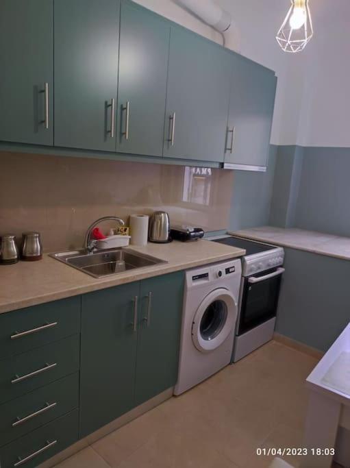 Cozy New Apartment Near The Beach Αθήνα Εξωτερικό φωτογραφία