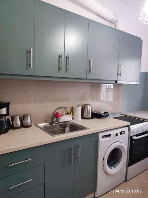 Cozy New Apartment Near The Beach Αθήνα Εξωτερικό φωτογραφία